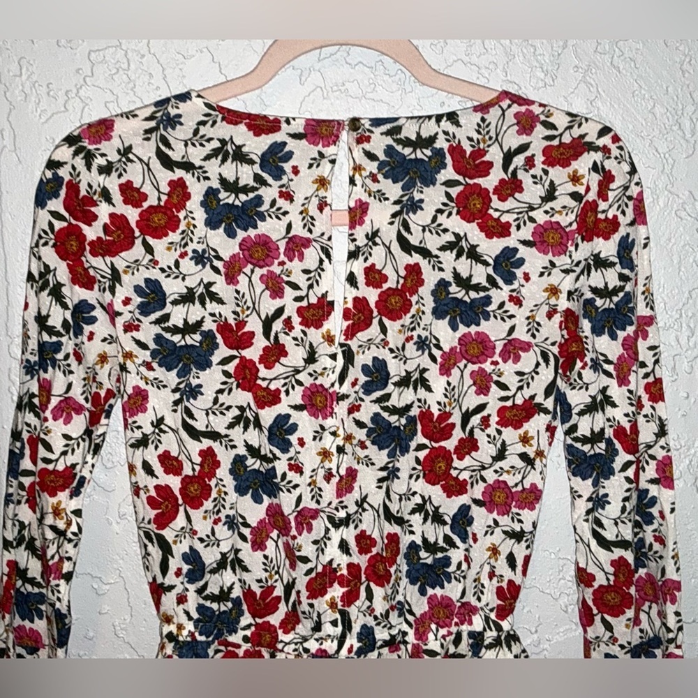 American Eagle Outfitters Floral Romper - Picture 6 of 7